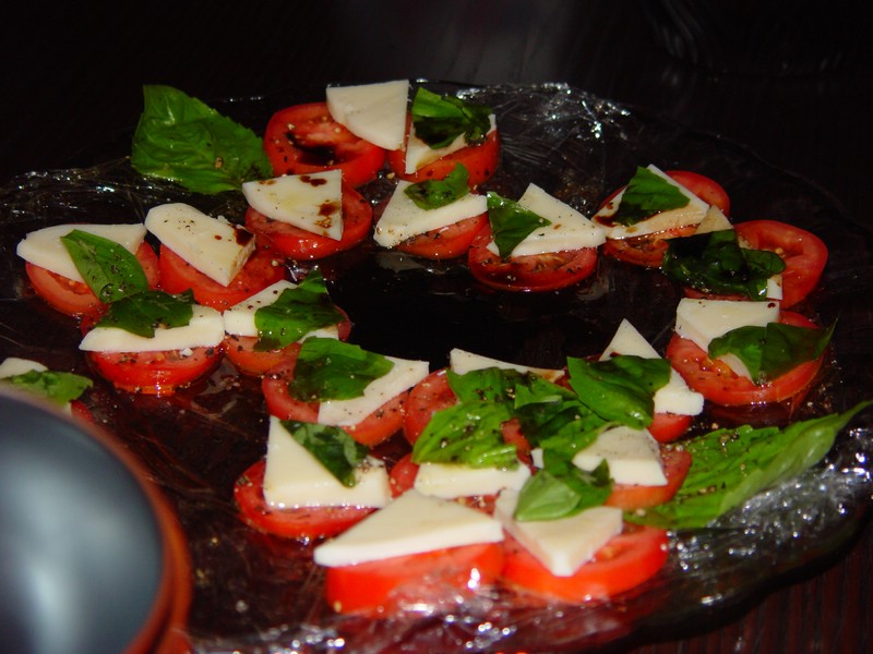 04-caprese.jpg