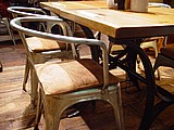 04-table.jpg