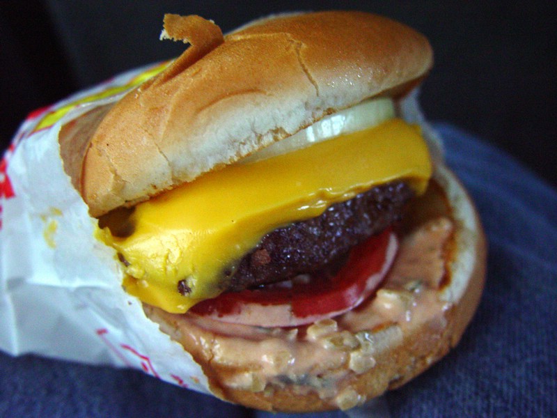 09-Cheeseburger.jpg