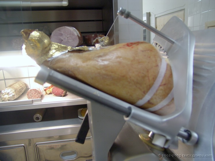 08-slicing the ham.jpg