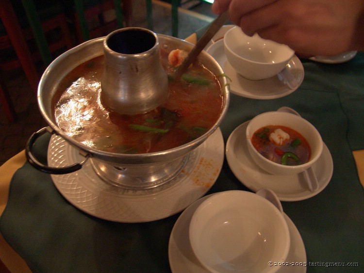 03 tom yum kung hot pot.jpg