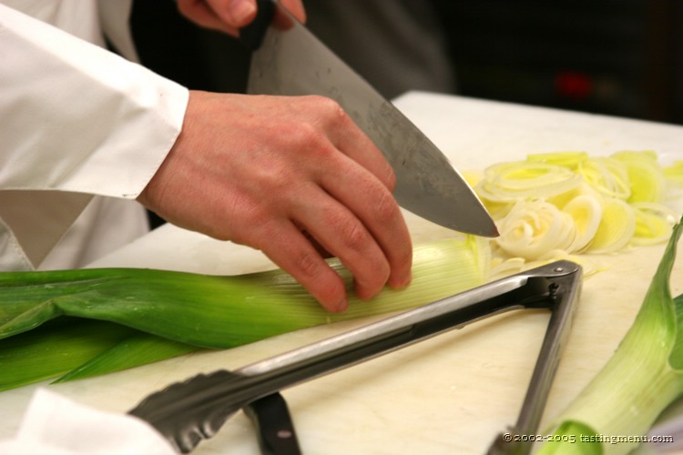 05 chopping leeks.jpg